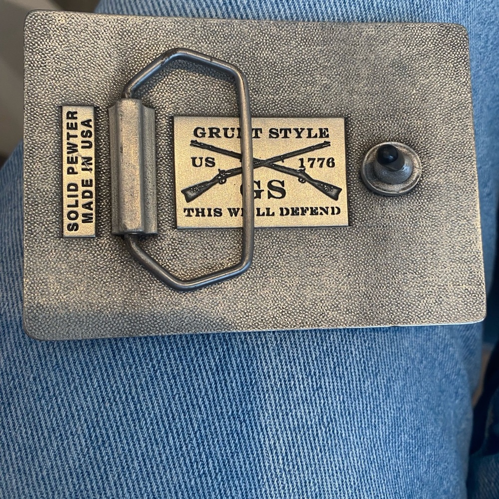 Grunt Style Pewter Belt Buckle with Military Theme  NEW - Picture 2 of 2